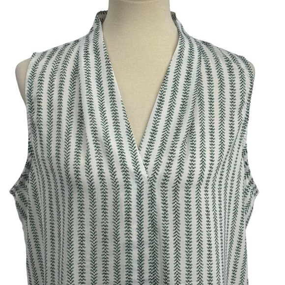 V-Neck Sleeveless Blouse with green and red pattern. - Picture 3 of 7